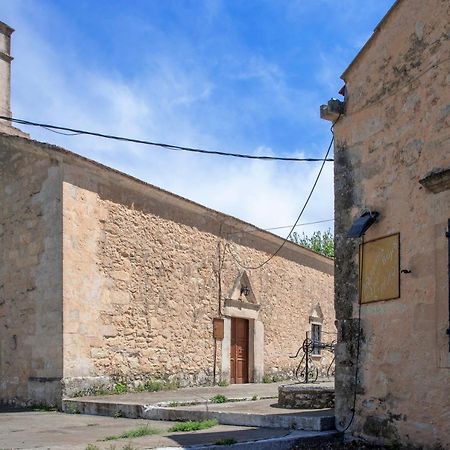 Argoulides Traditional Appartments Chrissi Akti Chania Exterior foto